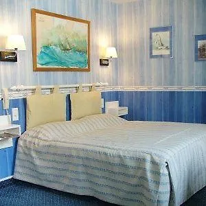 Ajoncs D'or Otel